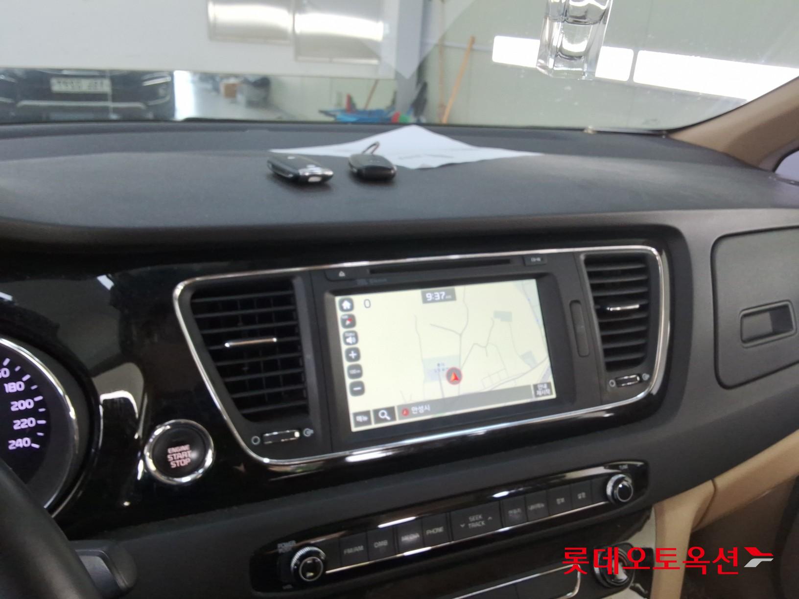 2017 - kia carnival