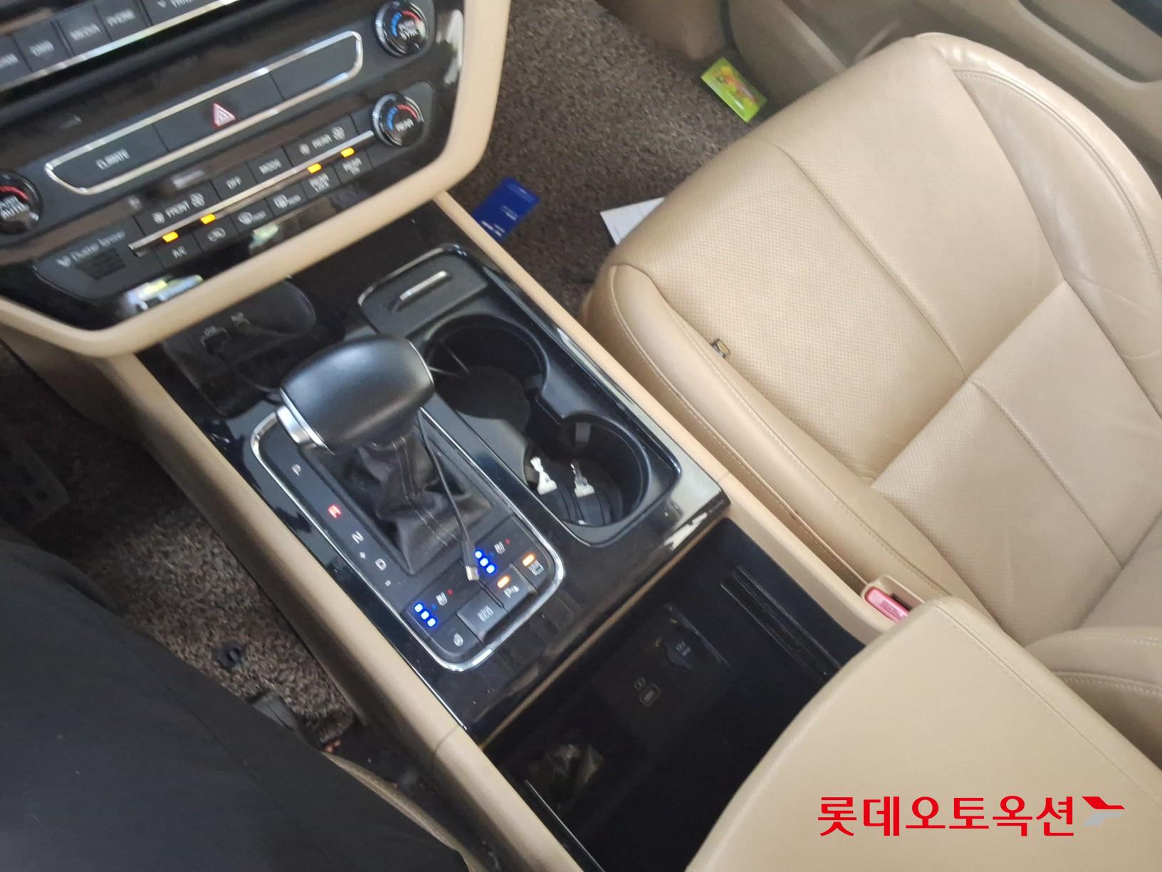 2017 - kia carnival