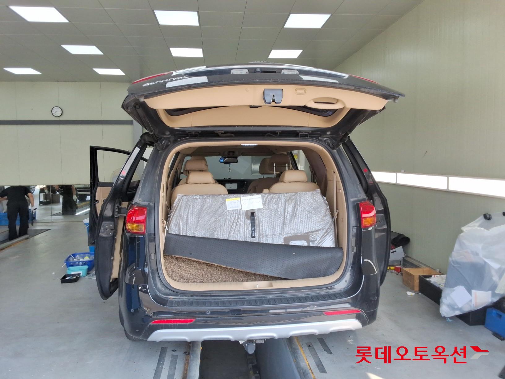 2017 - kia carnival