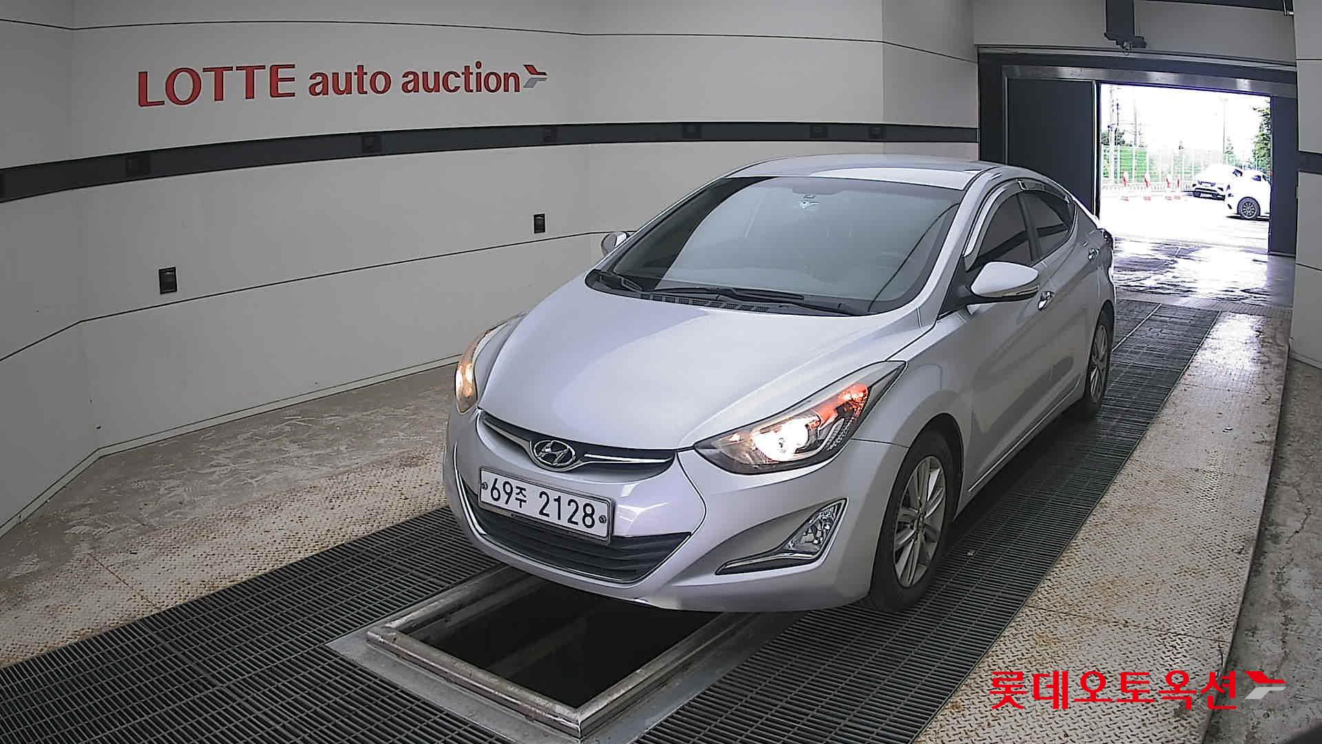 2014 - hyundai avante