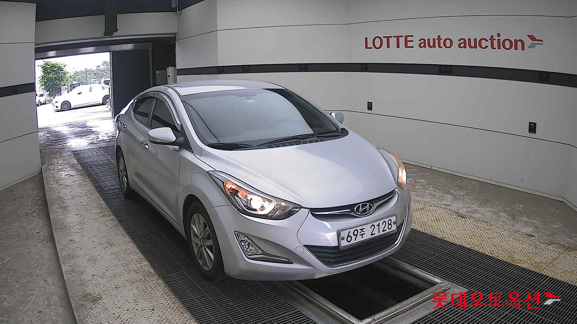 2014 - hyundai avante