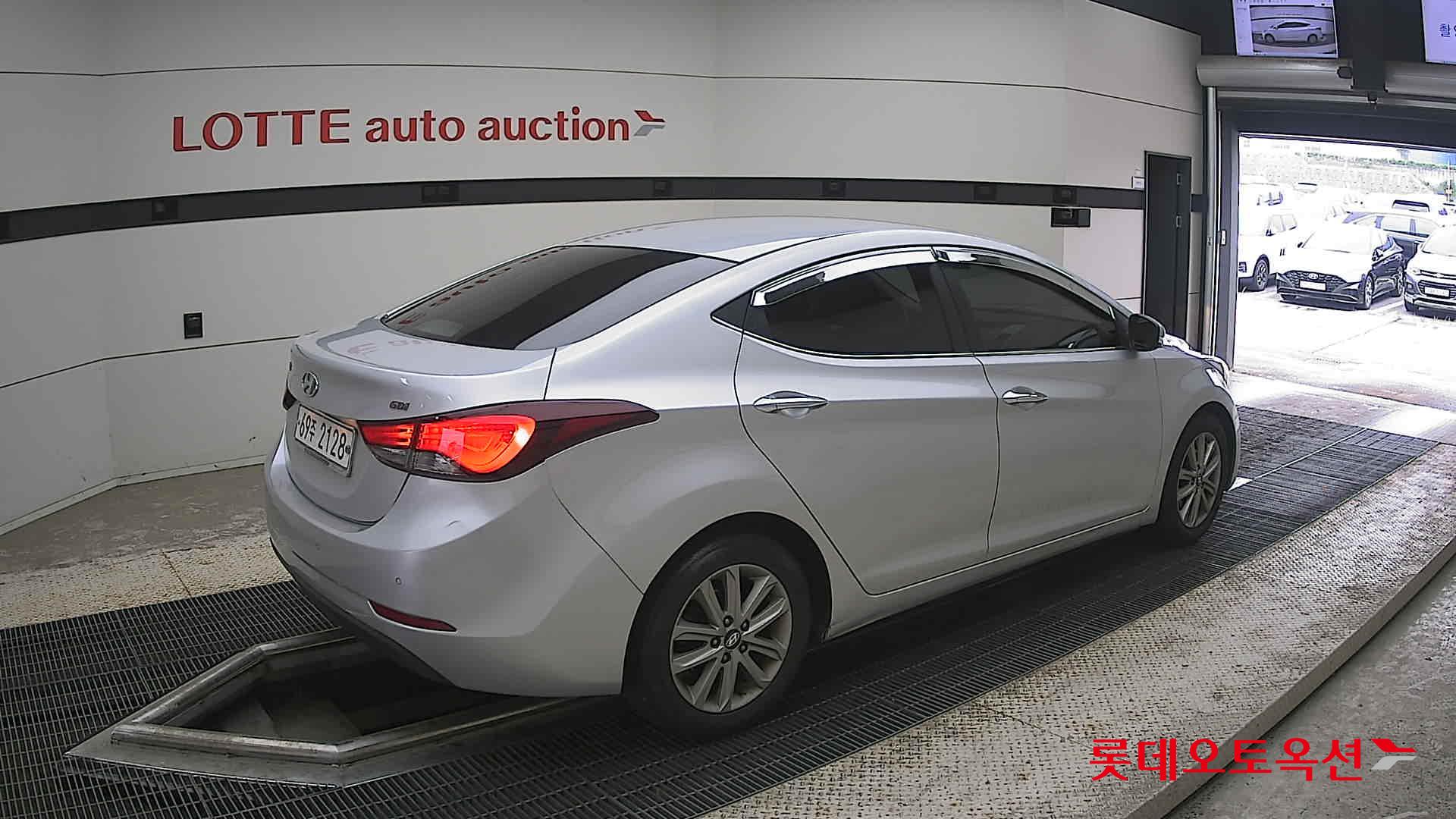 2014 - hyundai avante
