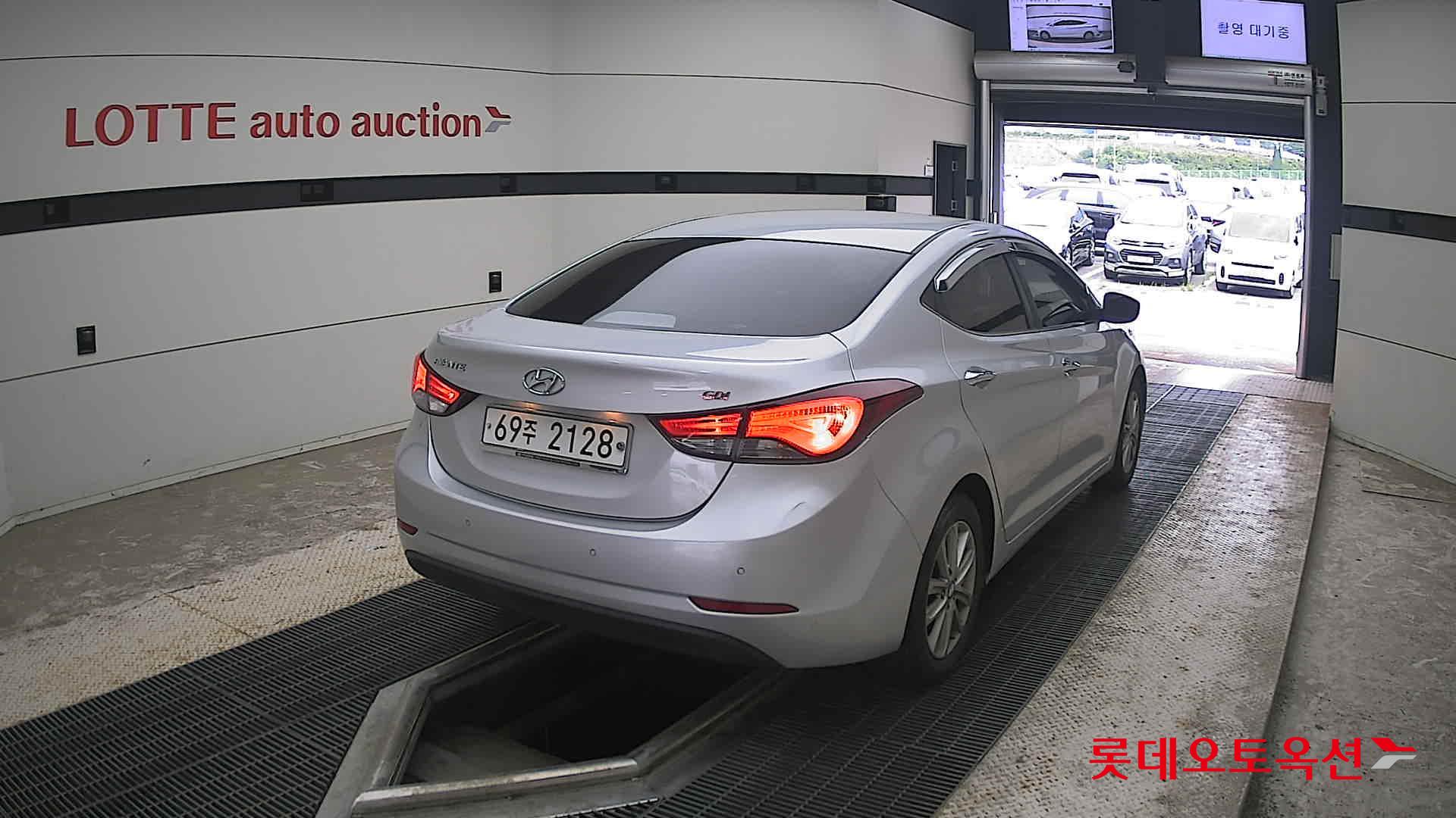 2014 - hyundai avante