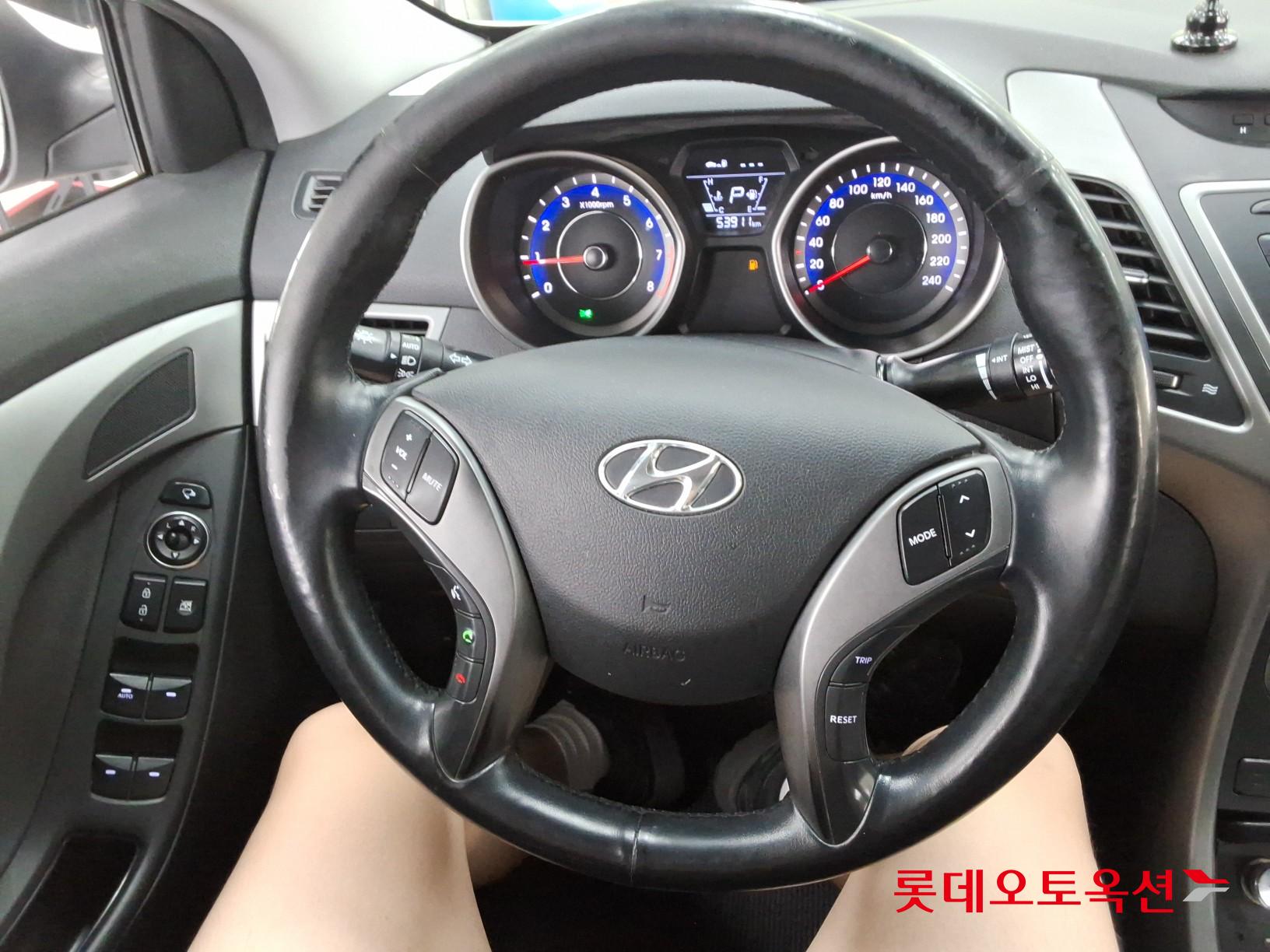 2014 - hyundai avante