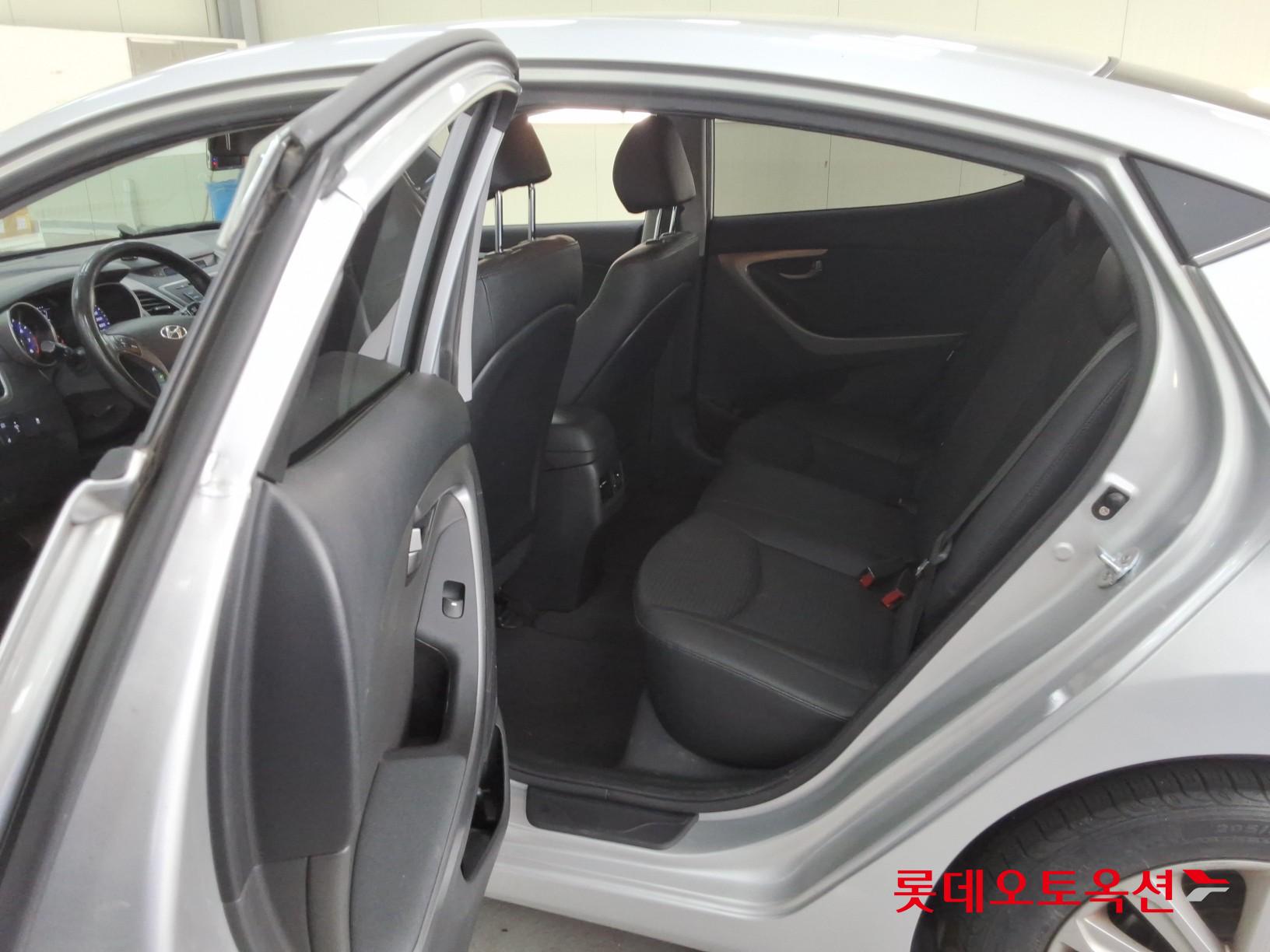 2014 - hyundai avante