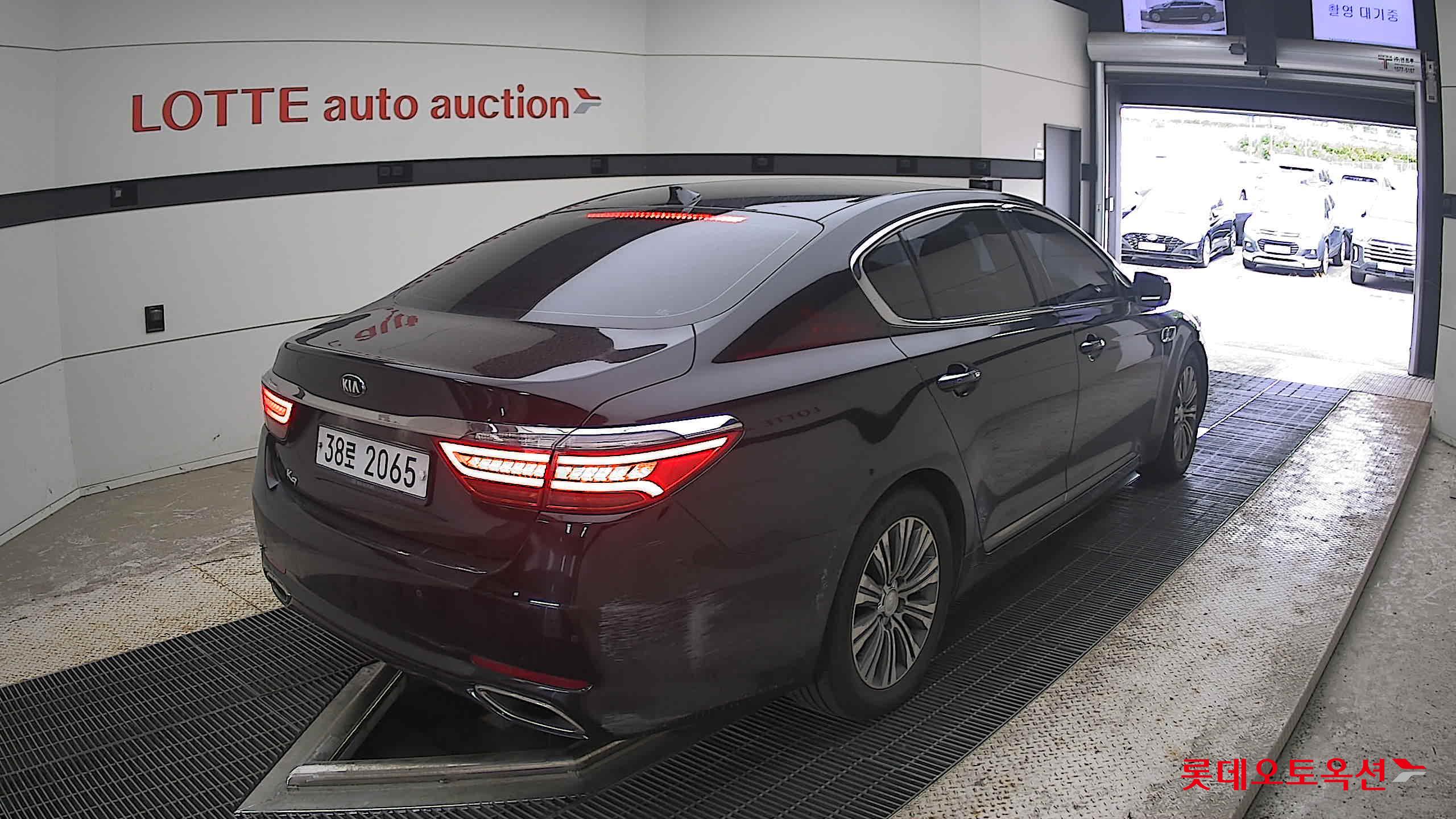 2015 - kia k9
