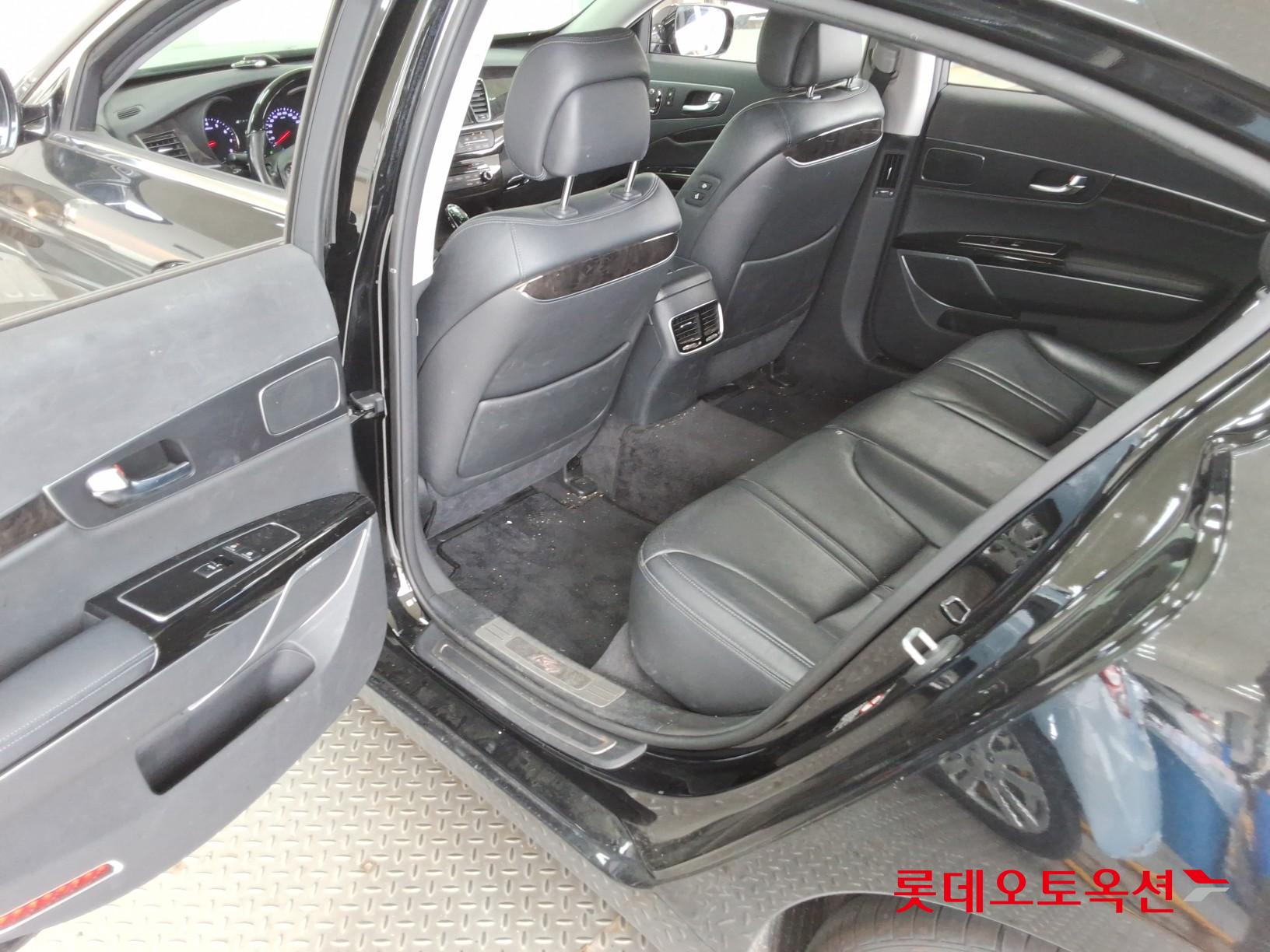 2015 - kia k9