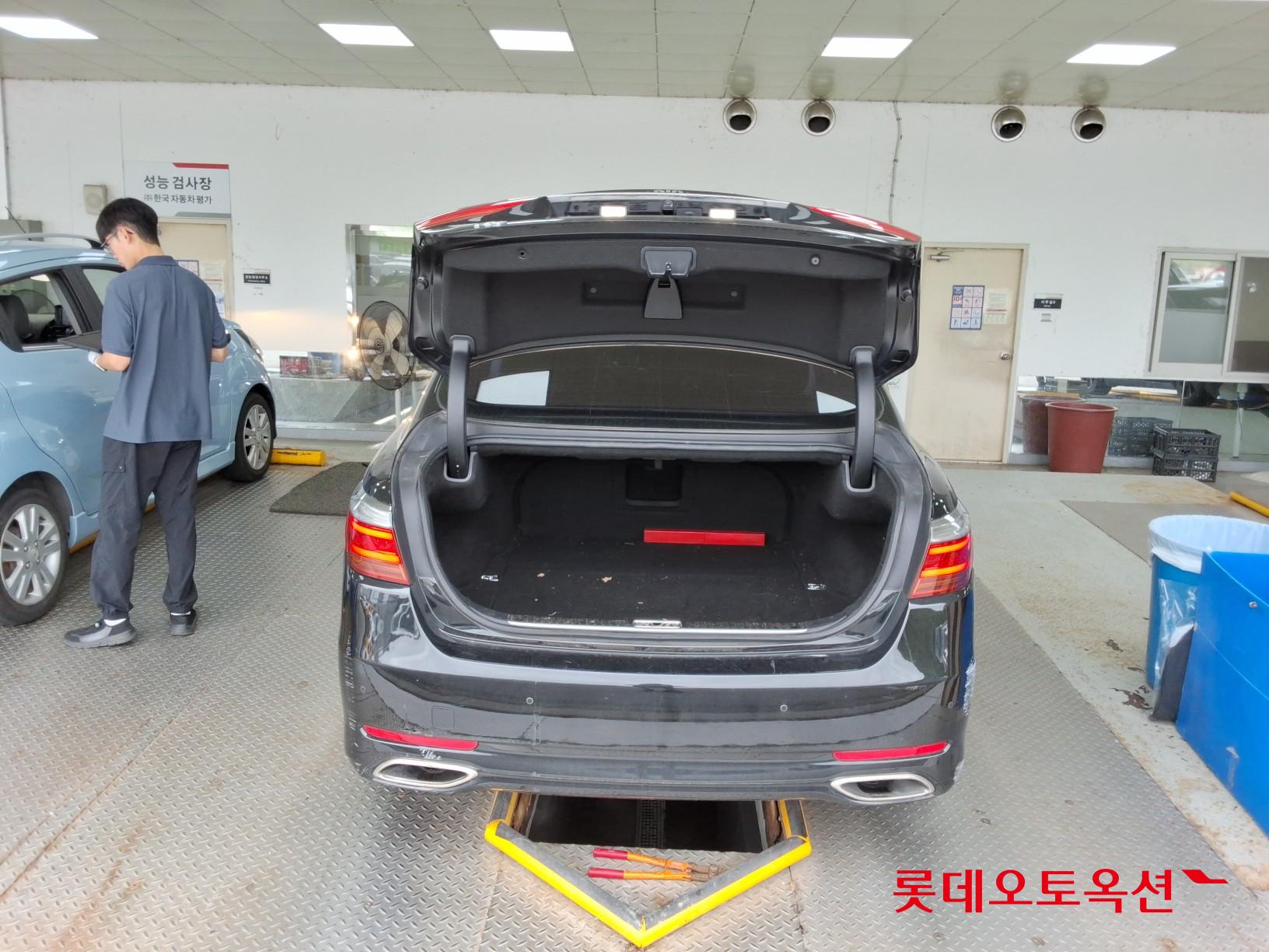 2015 - kia k9