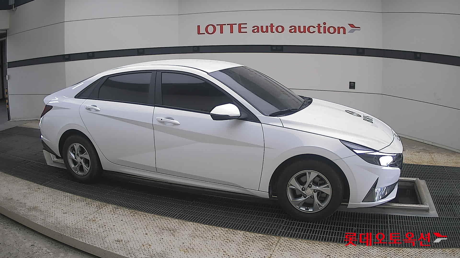 2021 - hyundai avante