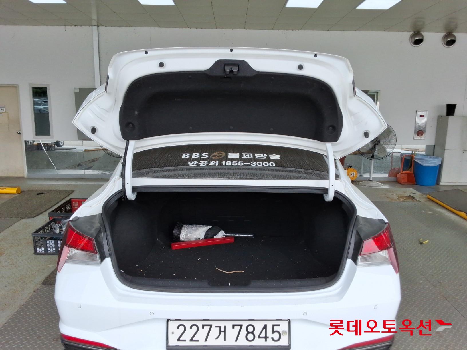 2021 - hyundai avante