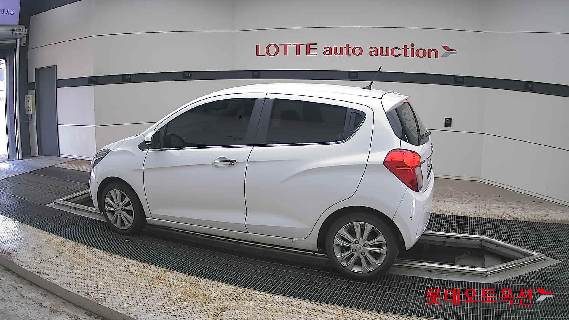 2017 - chevrolet spark