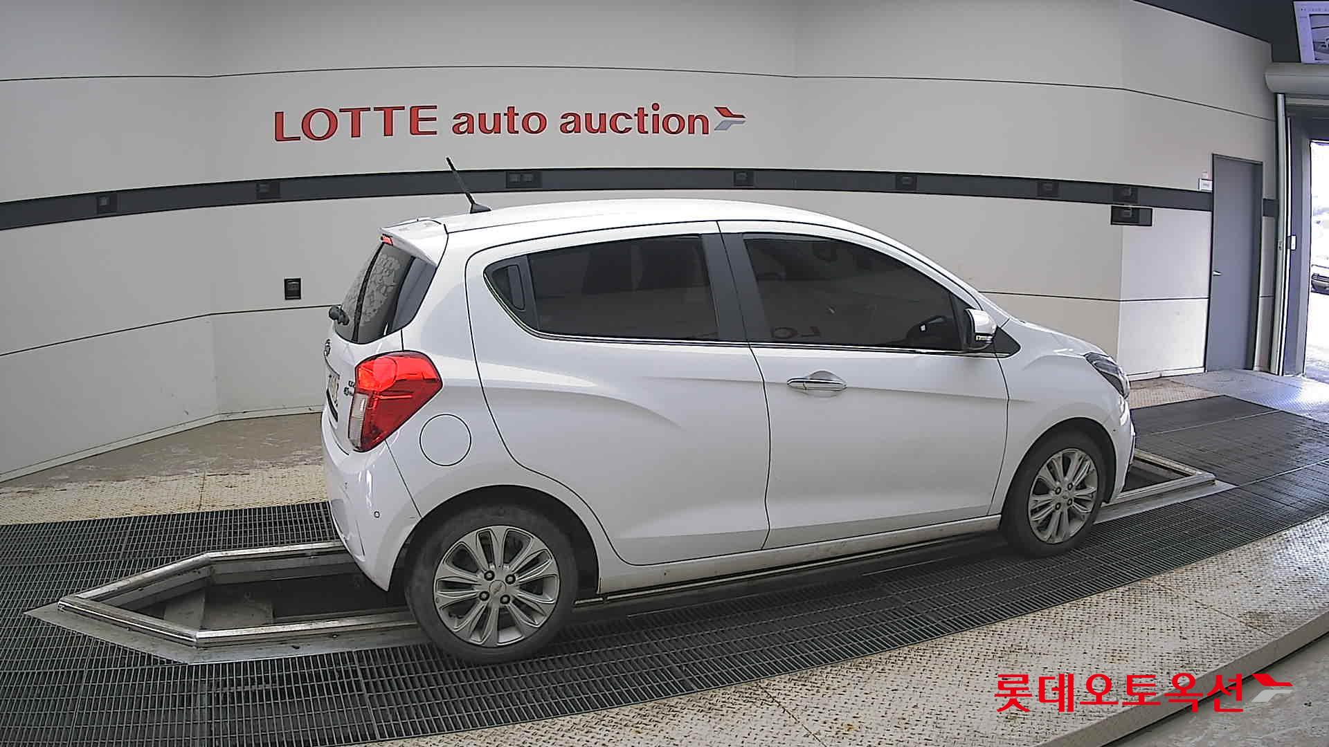 2017 - chevrolet spark