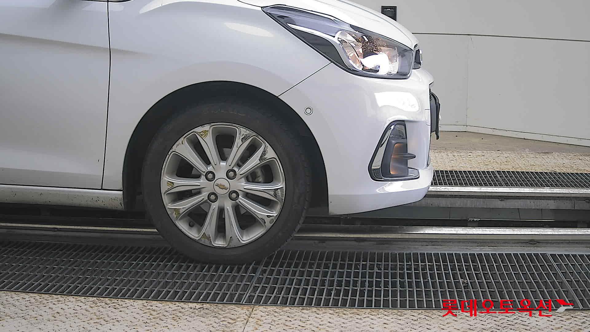 2017 - chevrolet spark