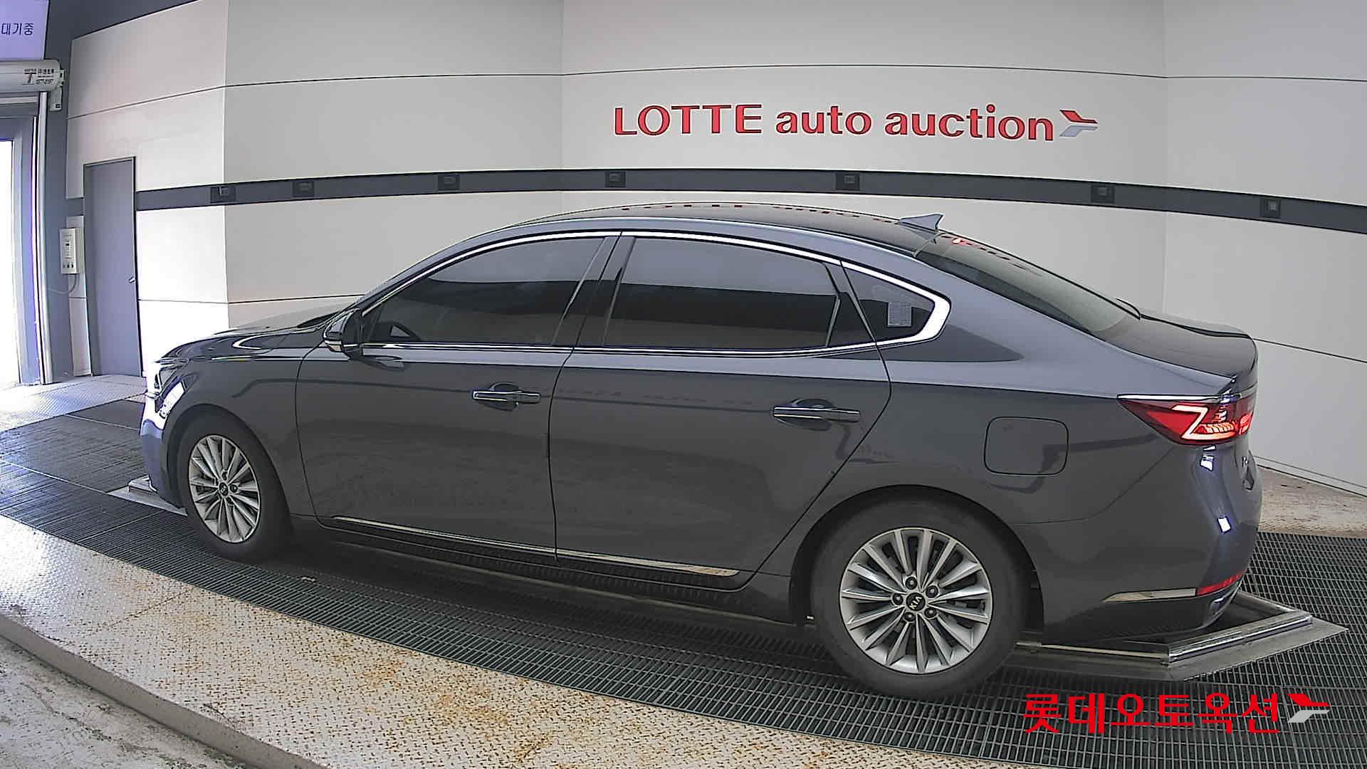 2018 - kia k7
