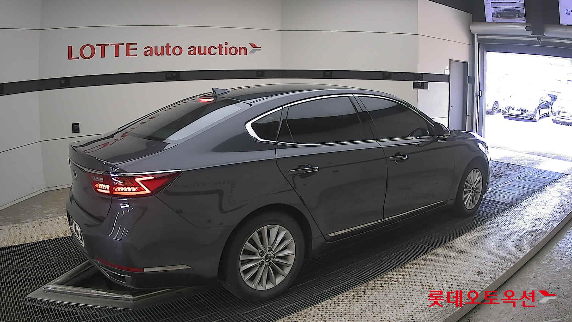 2018 - kia k7