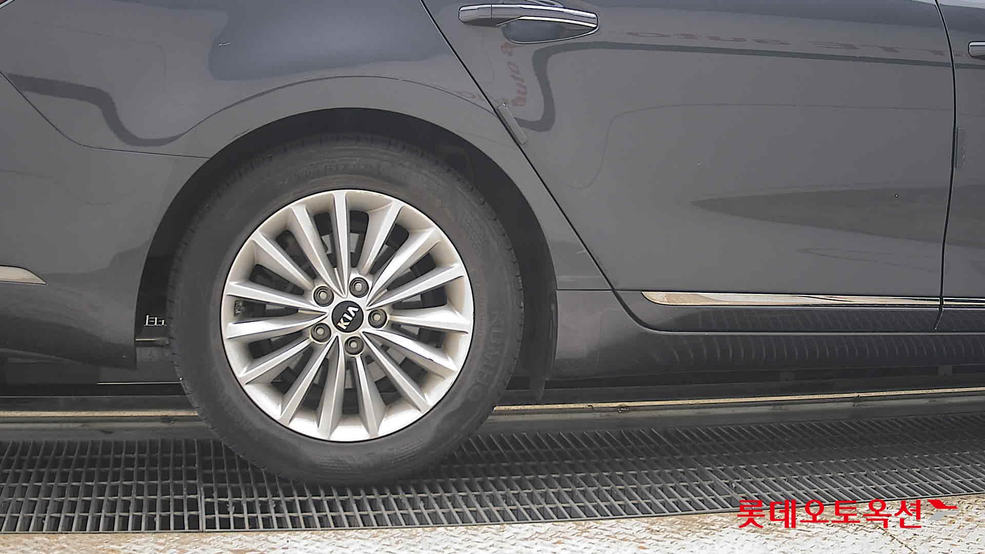 2018 - kia k7