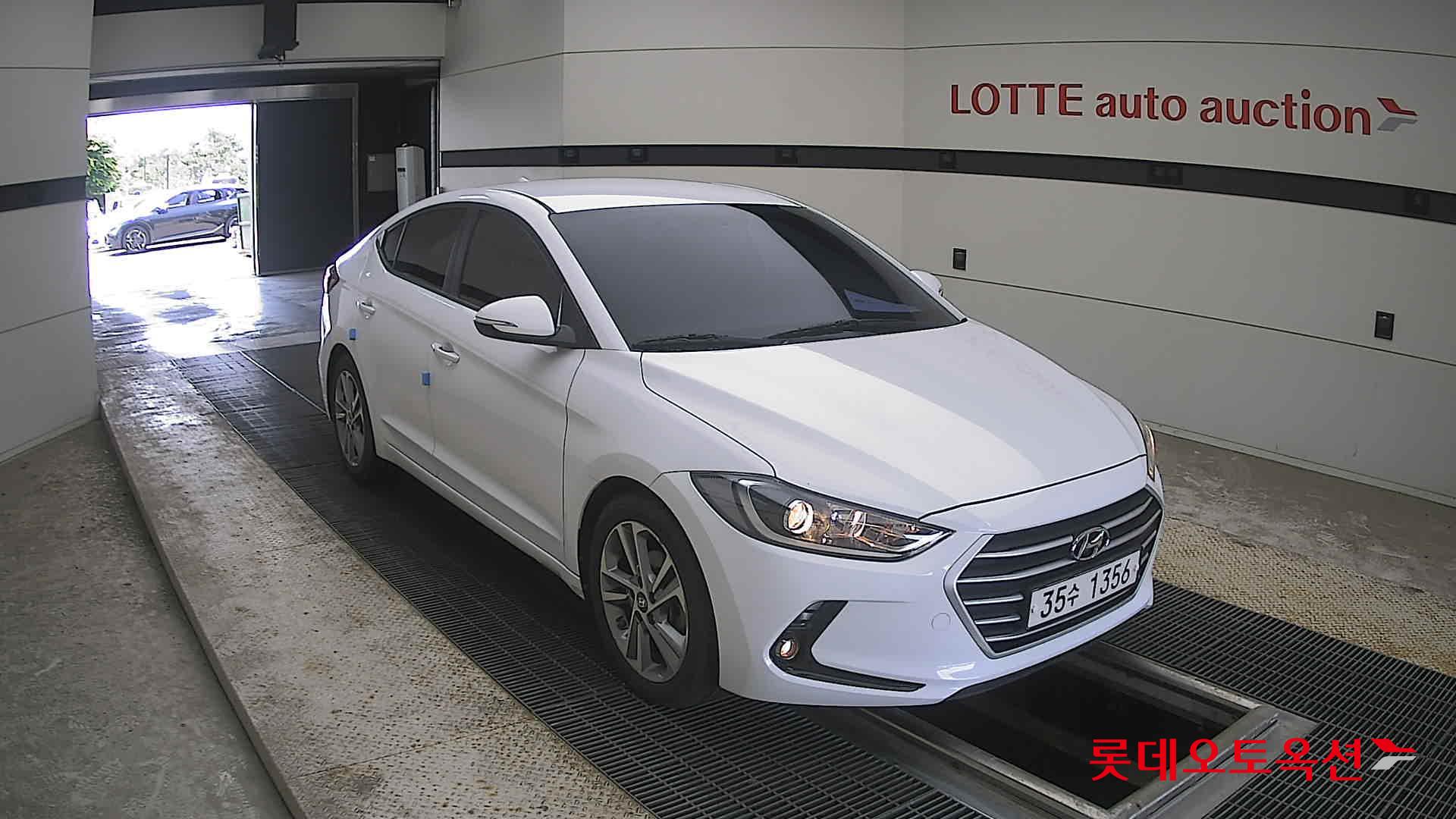 2018 - hyundai avante