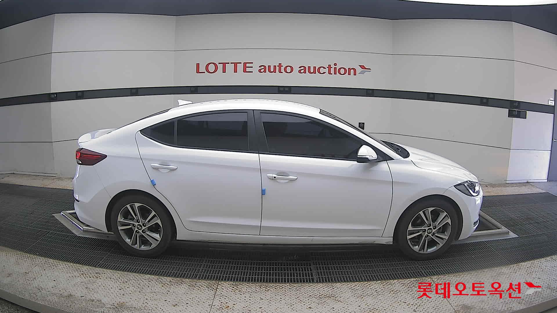2018 - hyundai avante