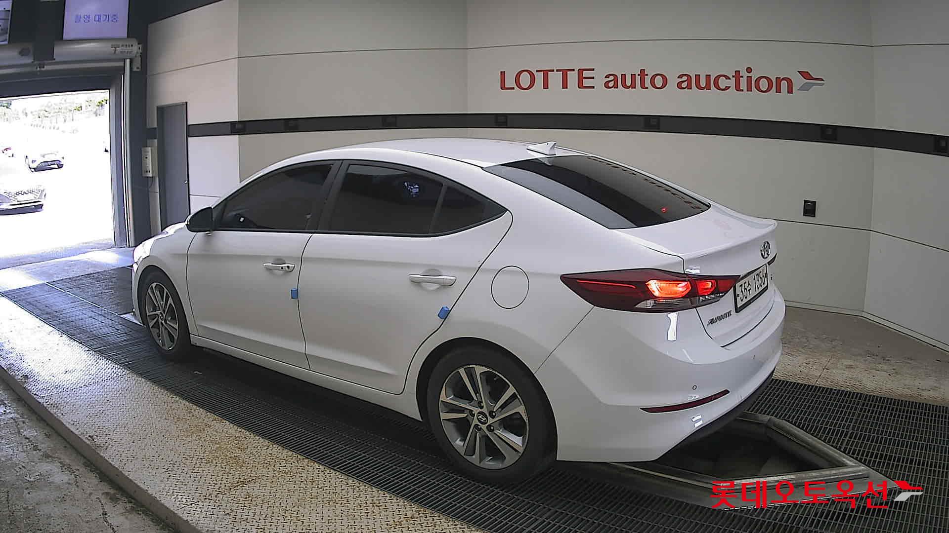 2018 - hyundai avante