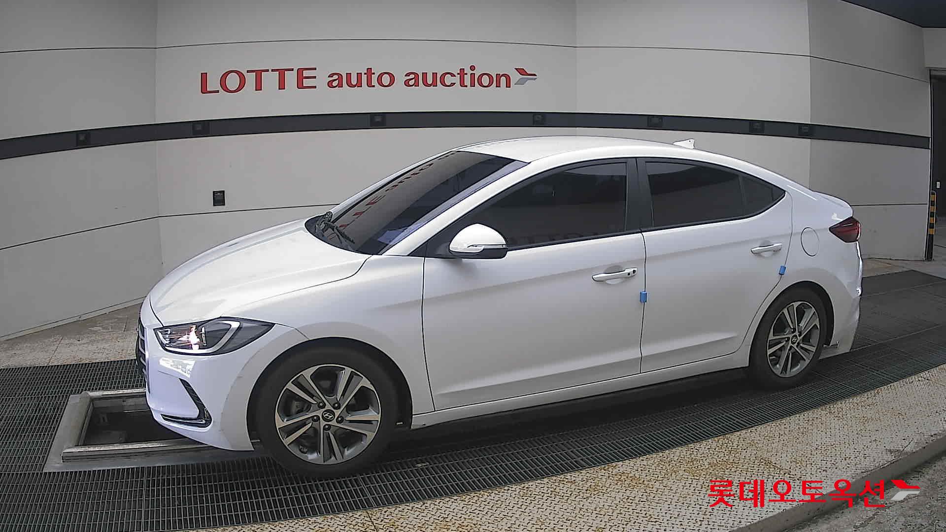 2018 - hyundai avante