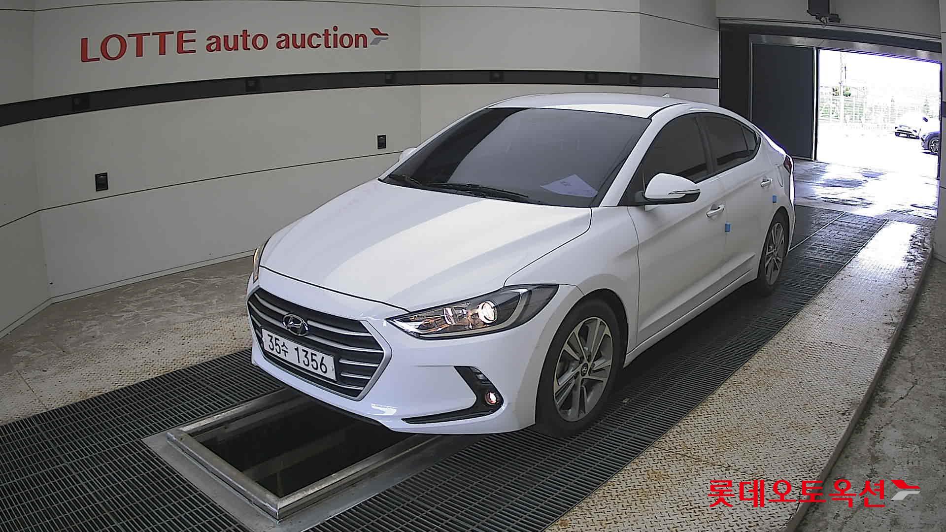 2018 - hyundai avante