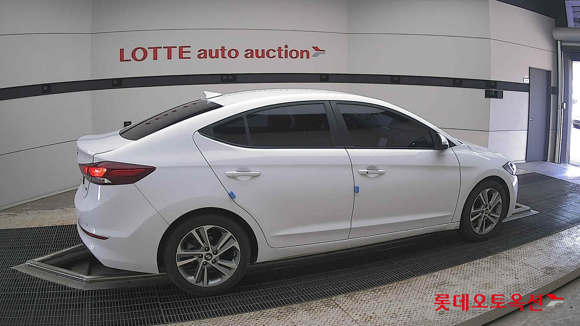 2018 - hyundai avante