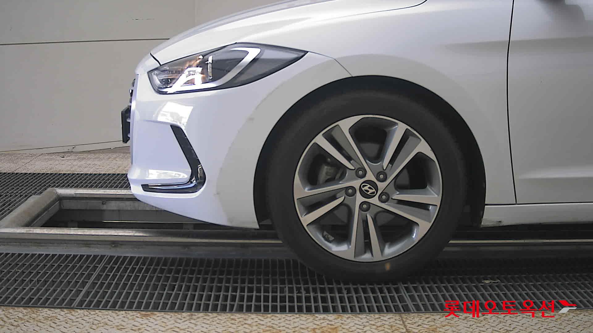 2018 - hyundai avante