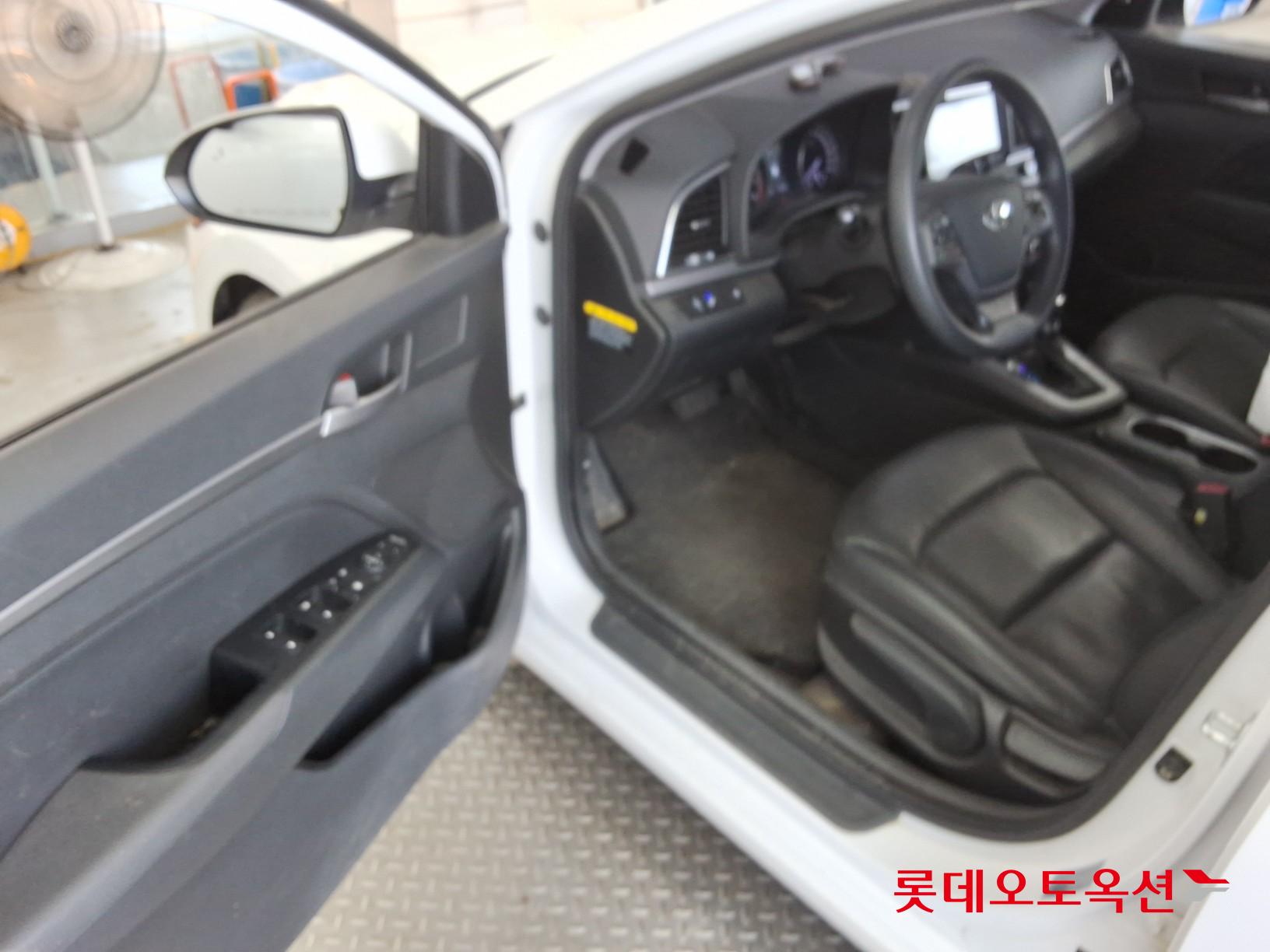 2018 - hyundai avante