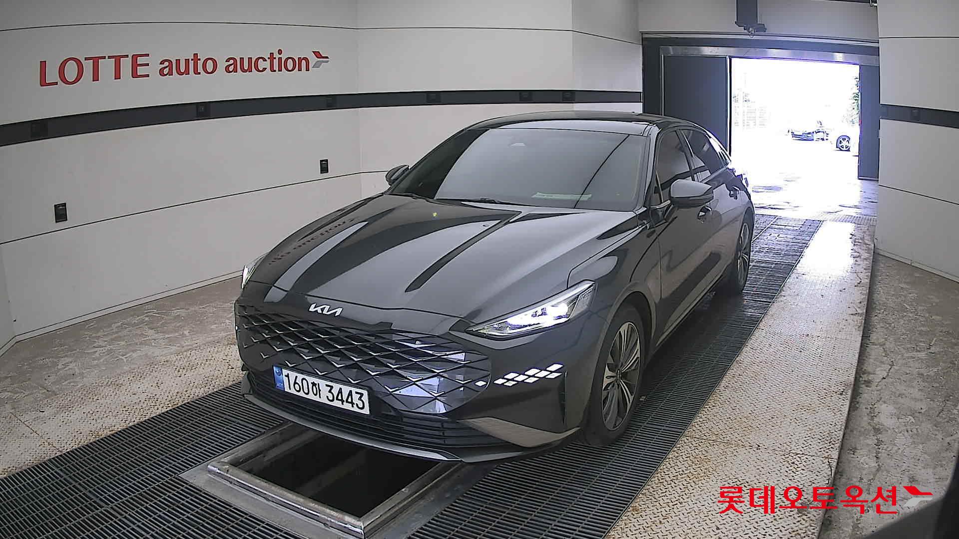 2022 - kia k8