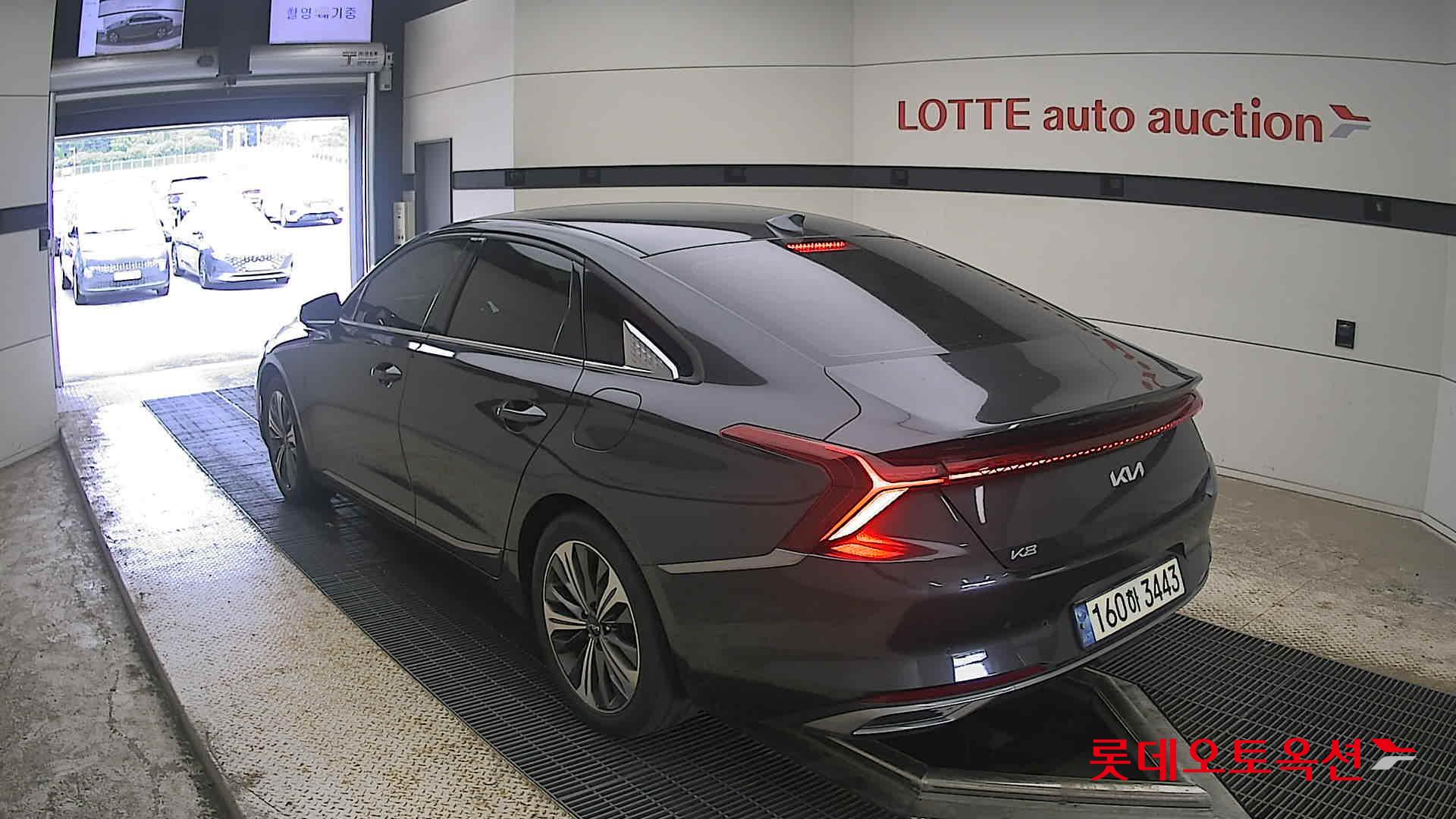 2022 - kia k8