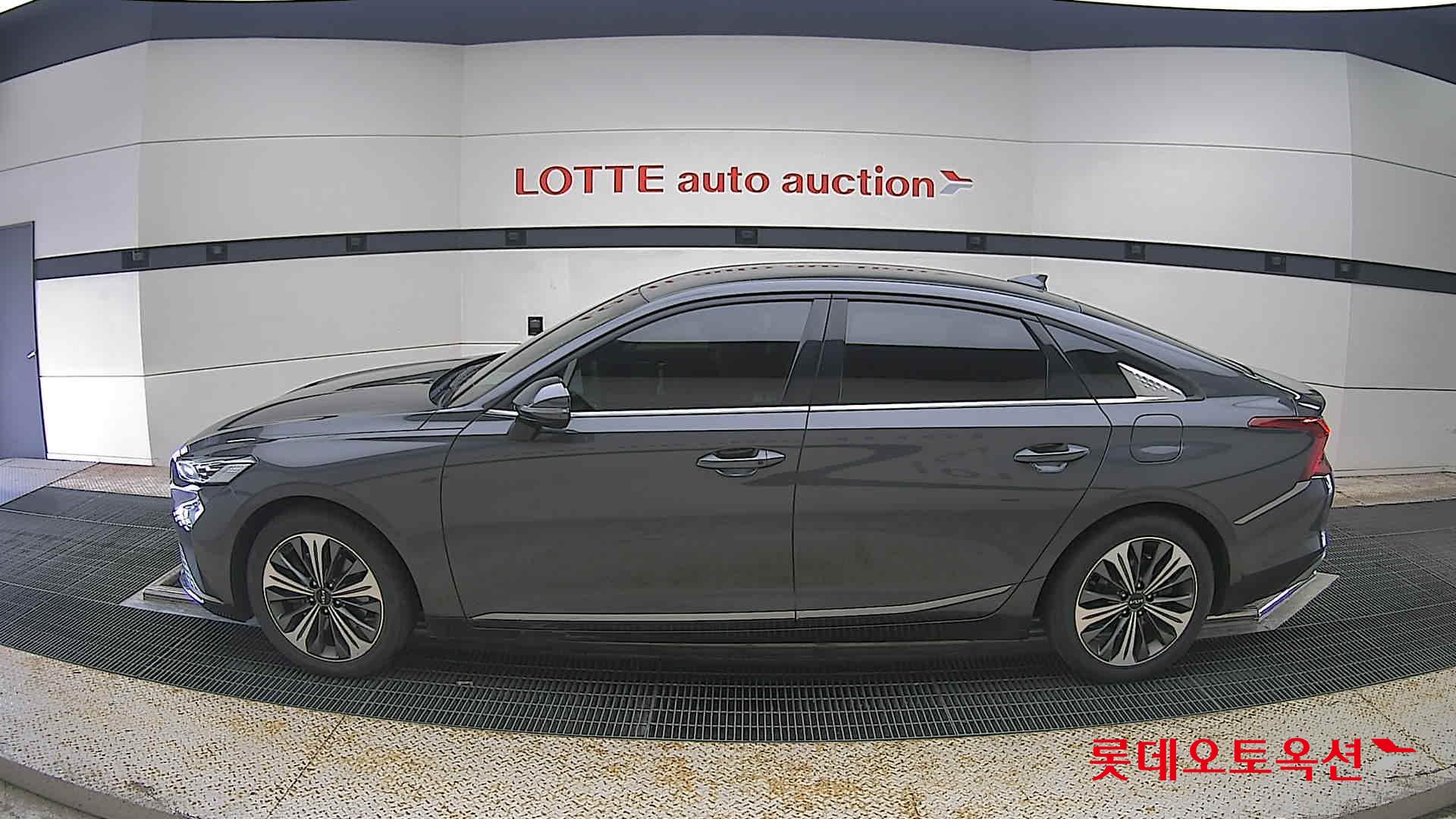 2022 - kia k8