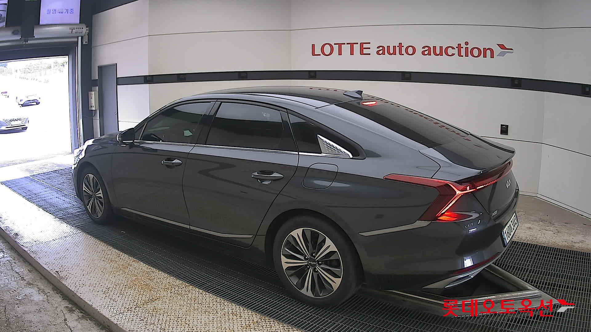 2022 - kia k8