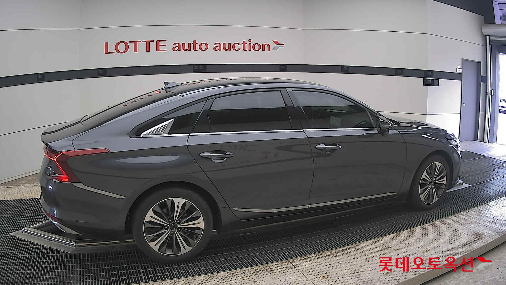 2022 - kia k8