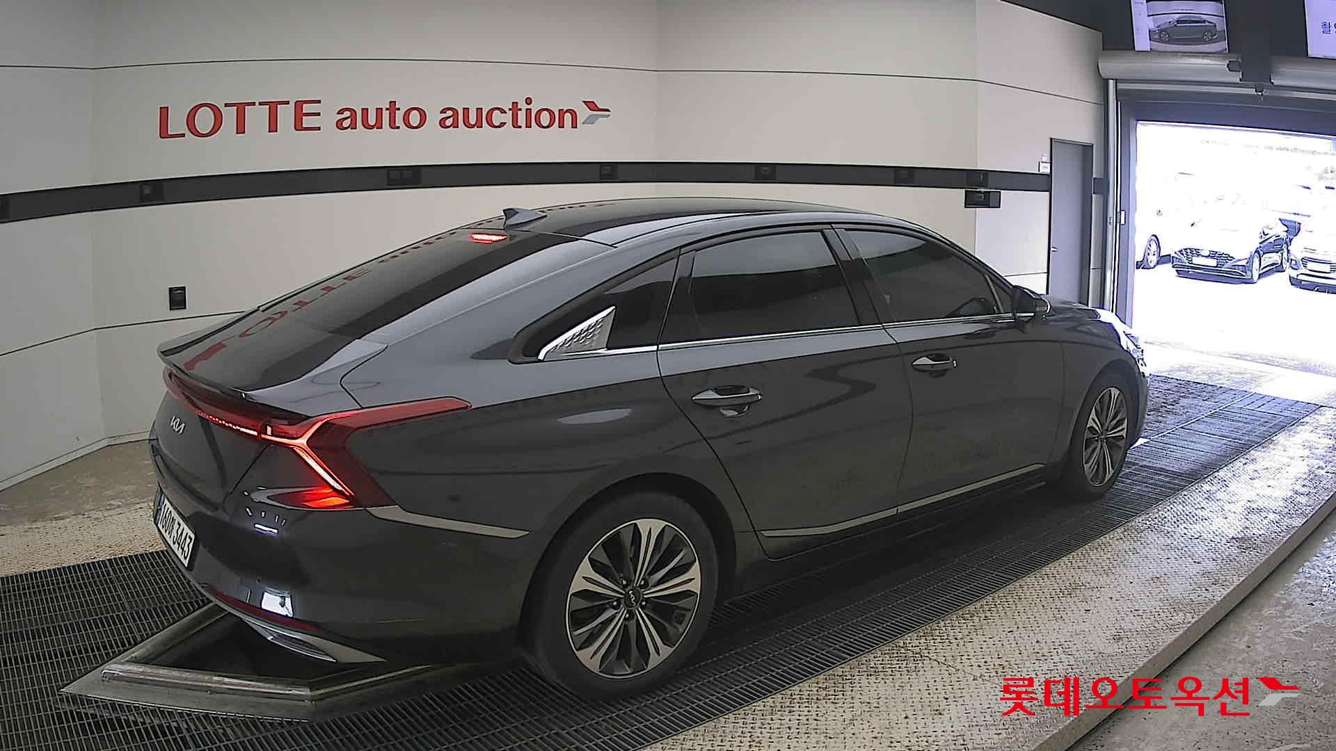 2022 - kia k8