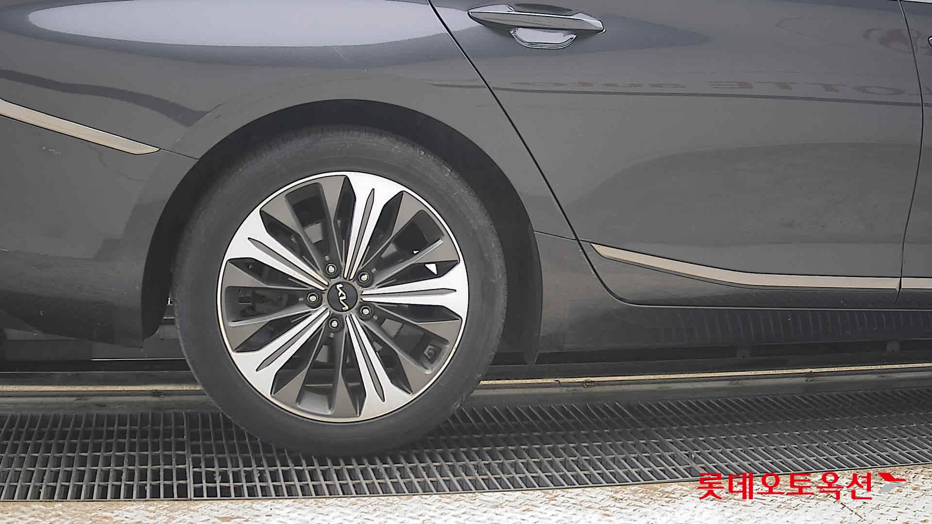 2022 - kia k8