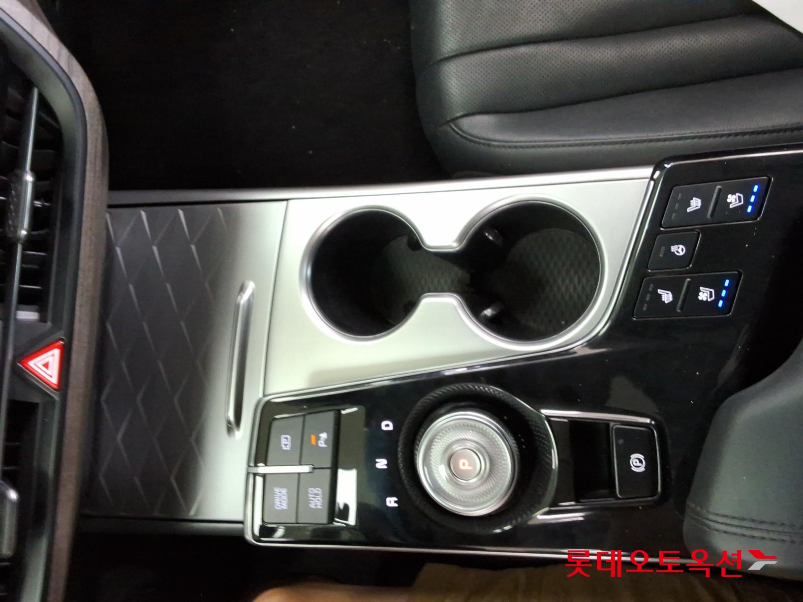 2022 - kia k8