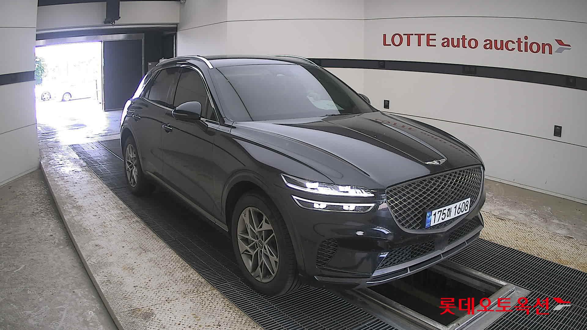 2023 - genesis gv70