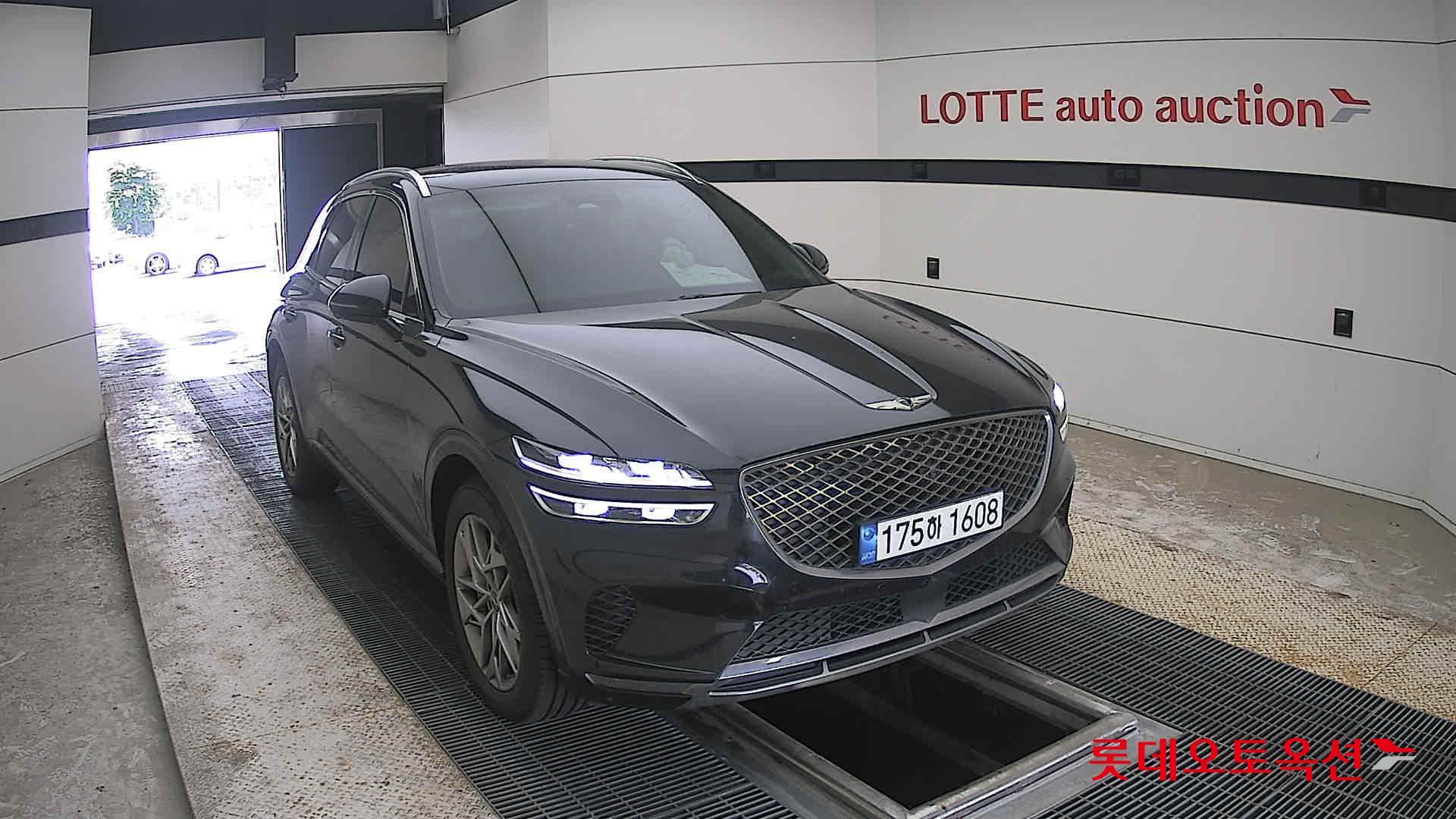 2023 - genesis gv70