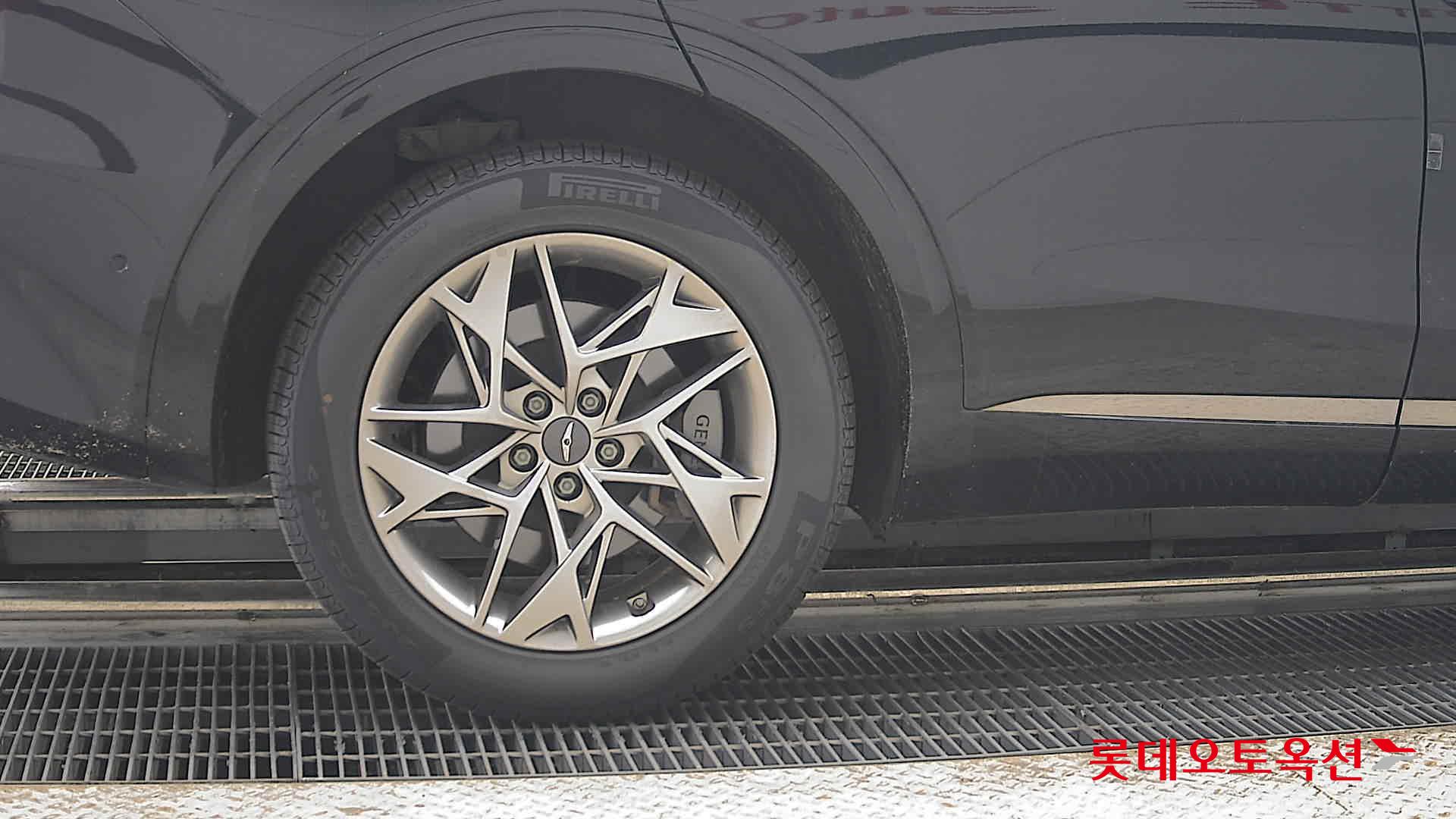 2023 - genesis gv70
