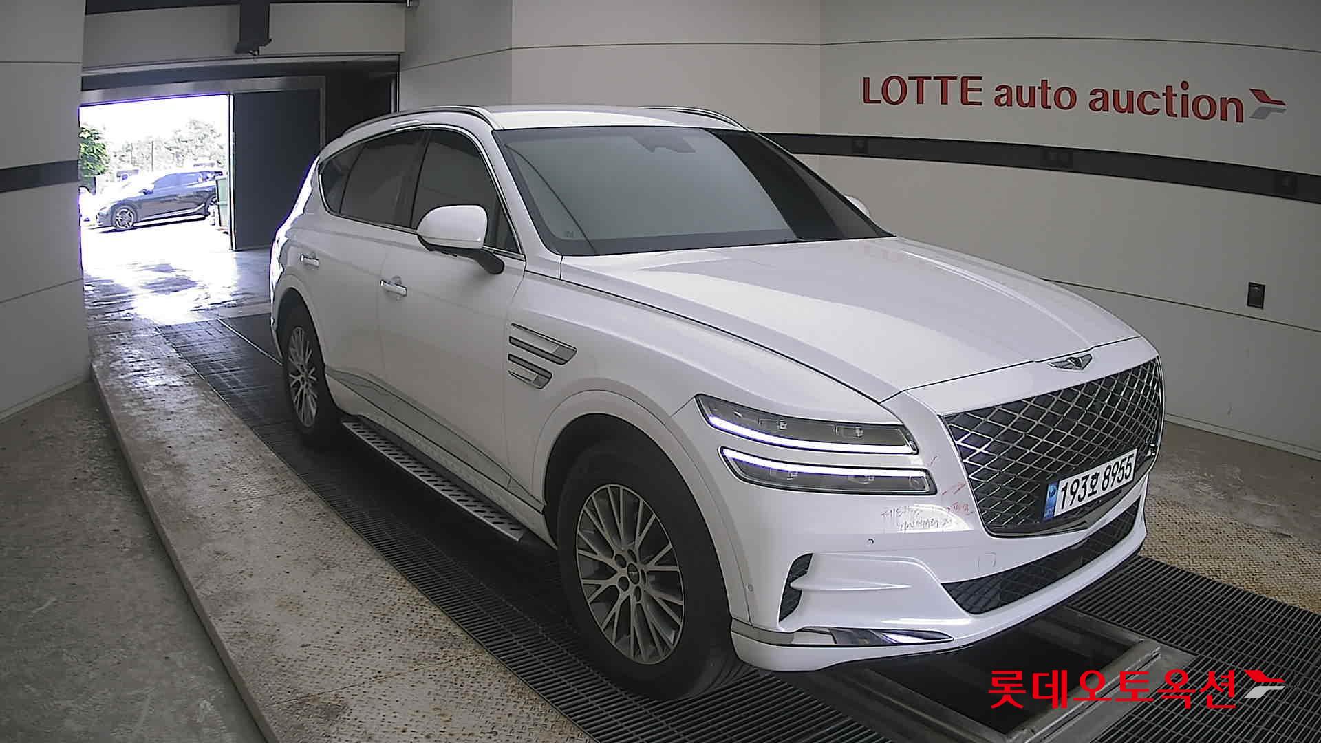 2022 - genesis gv80