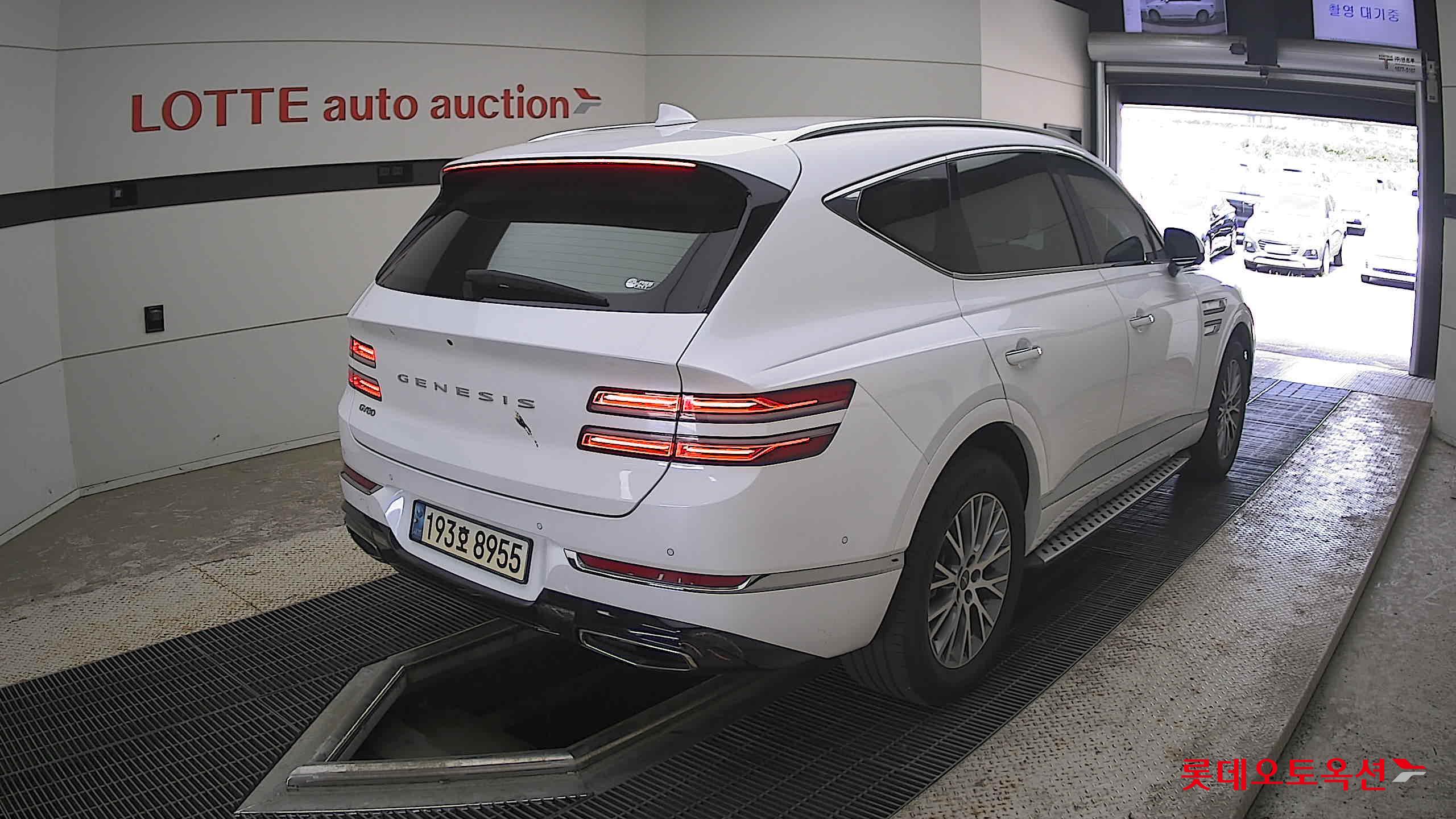 2022 - genesis gv80