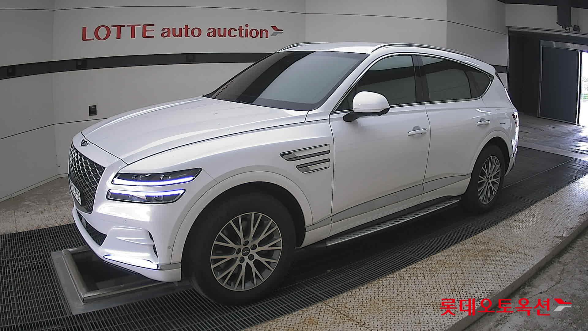 2022 - genesis gv80