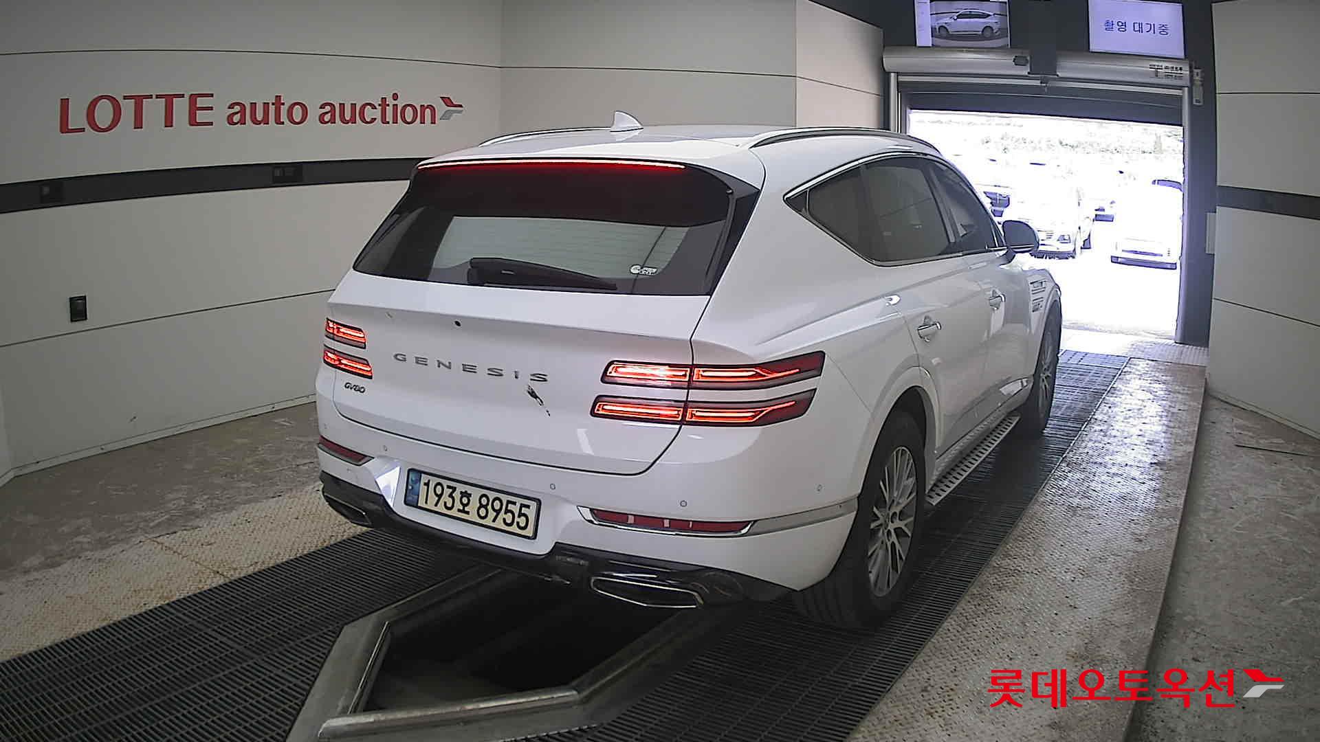 2022 - genesis gv80