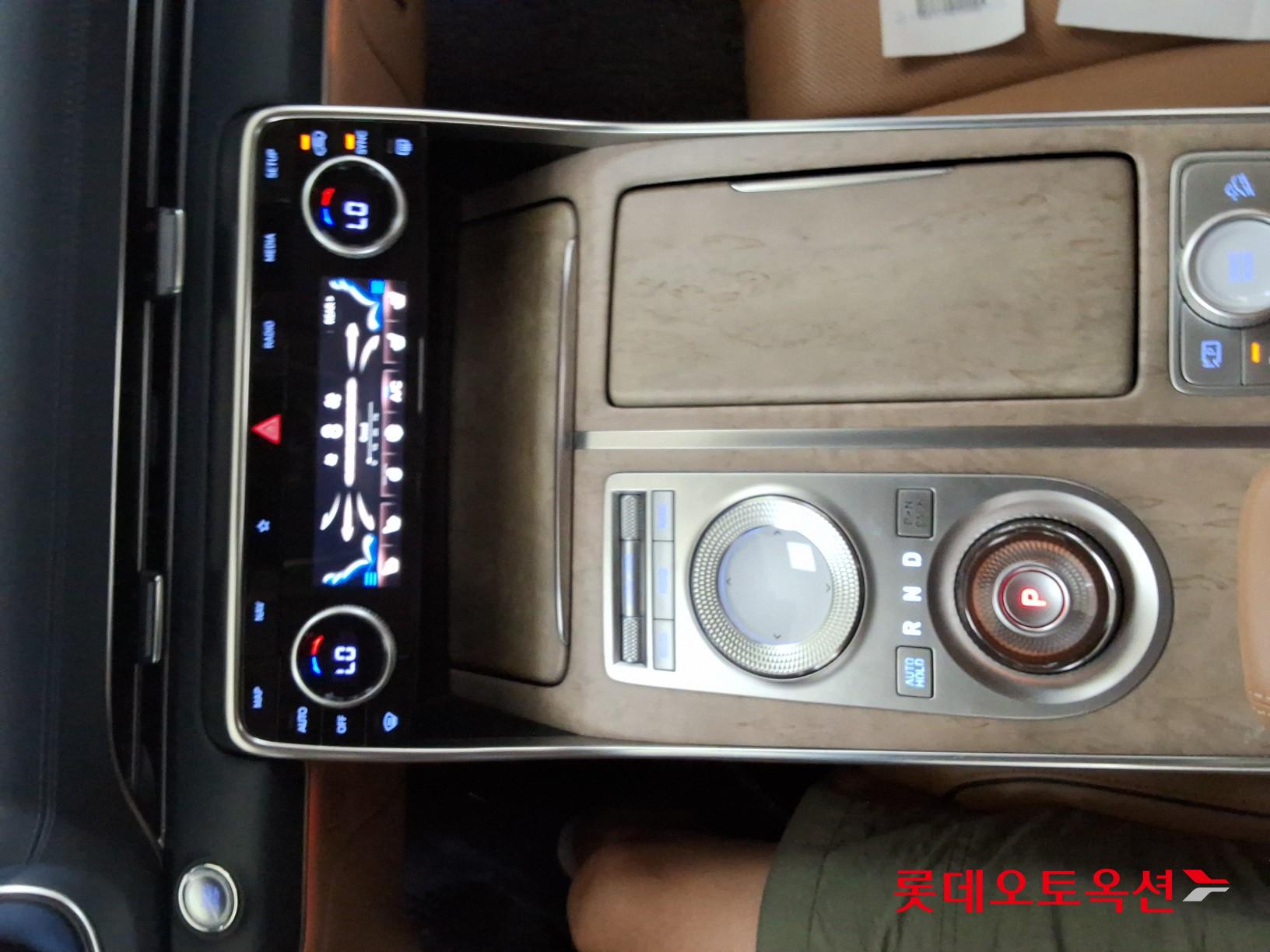 2022 - genesis gv80