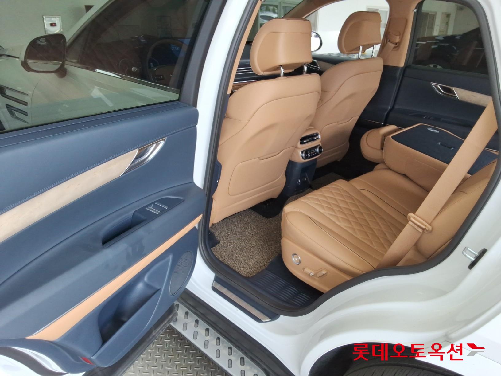 2022 - genesis gv80