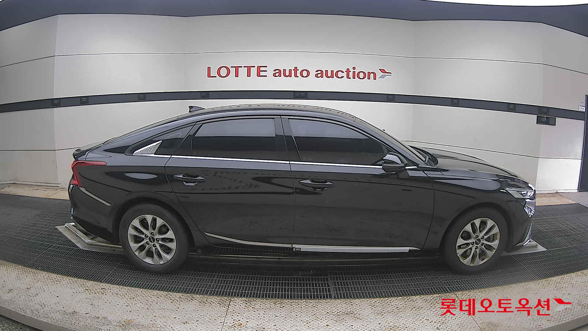 2022 - kia k8