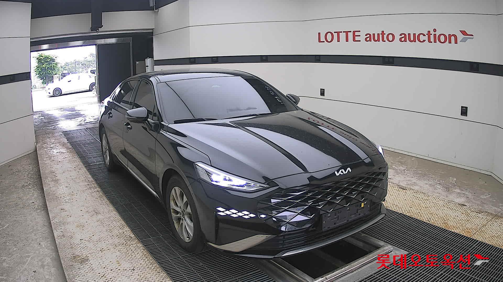 2022 - kia k8