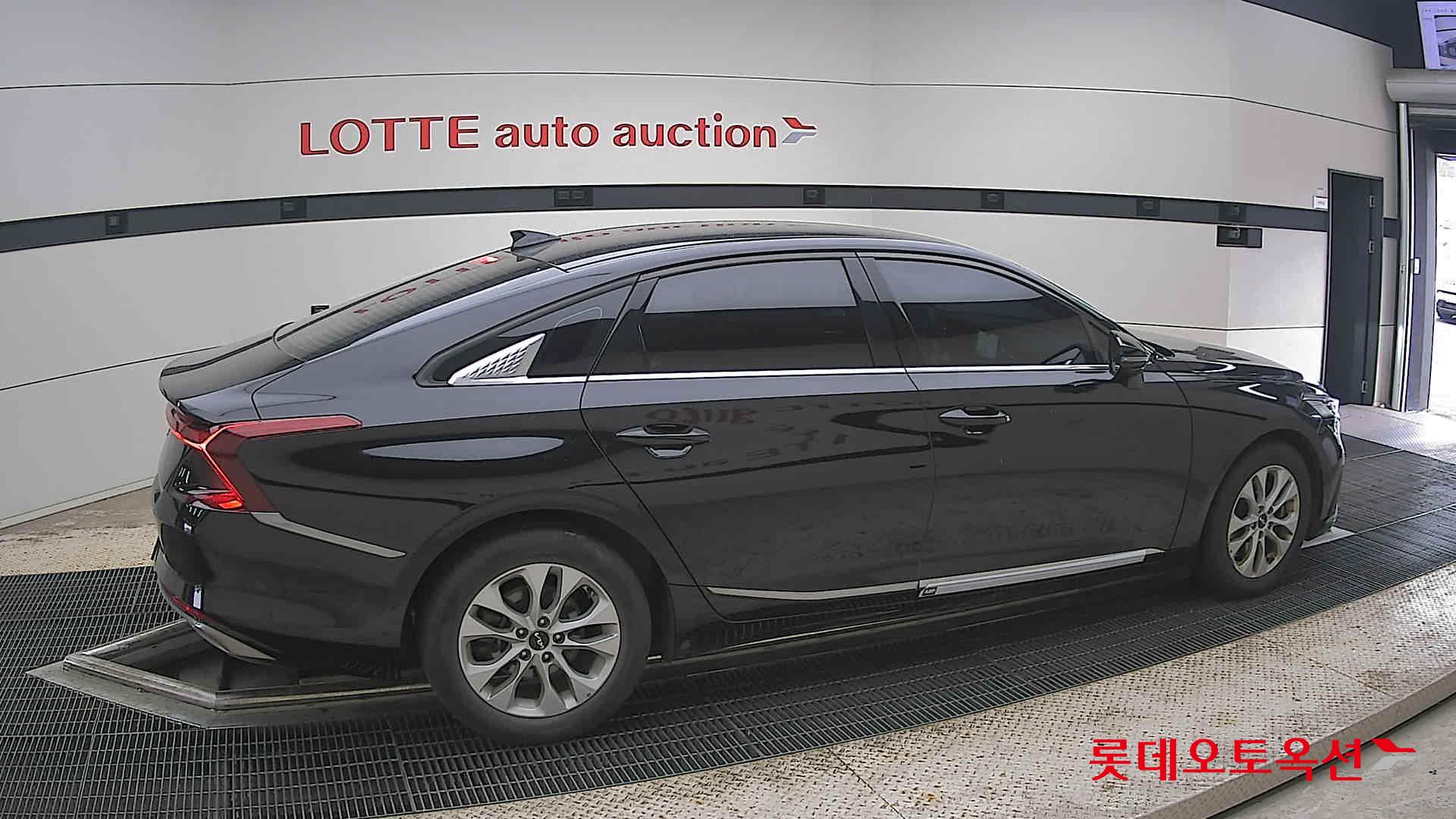 2022 - kia k8