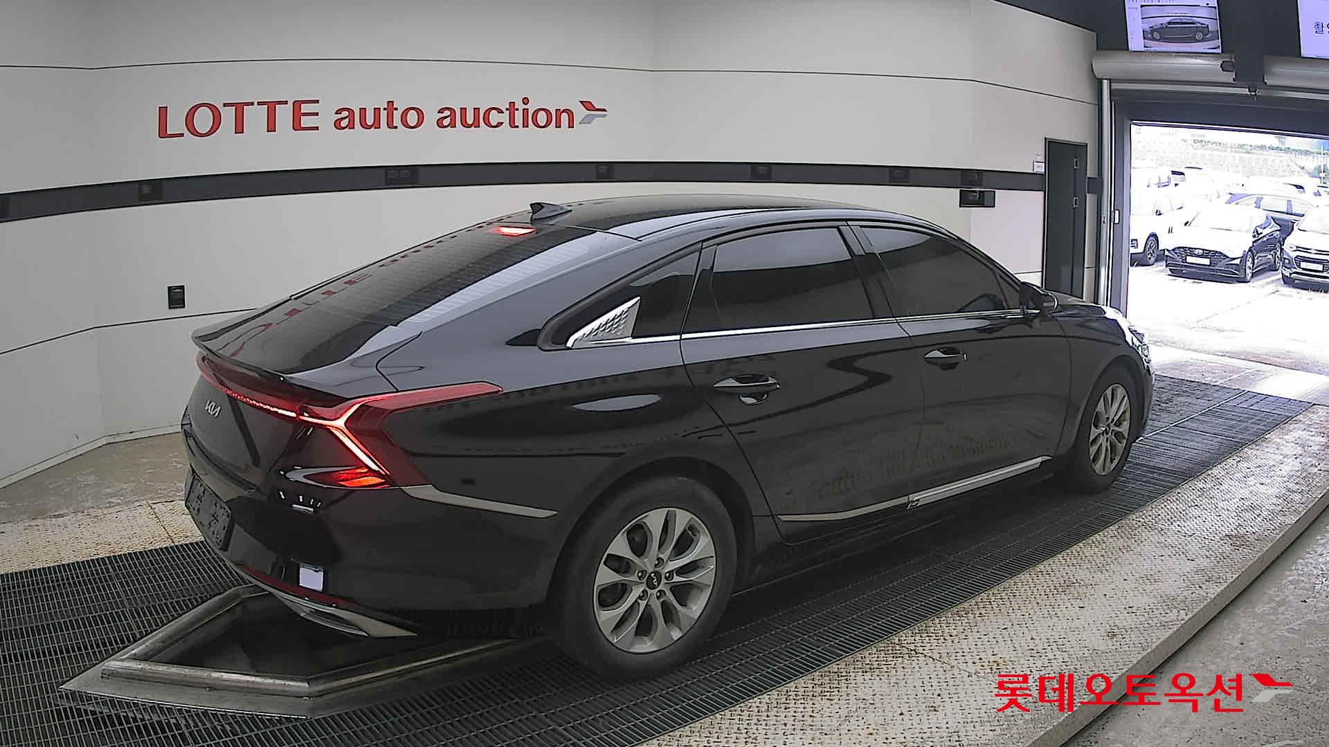 2022 - kia k8