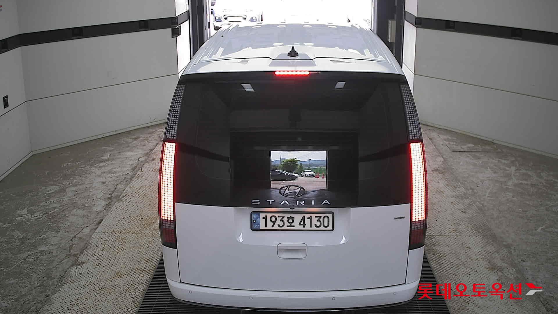 2023 - hyundai staria